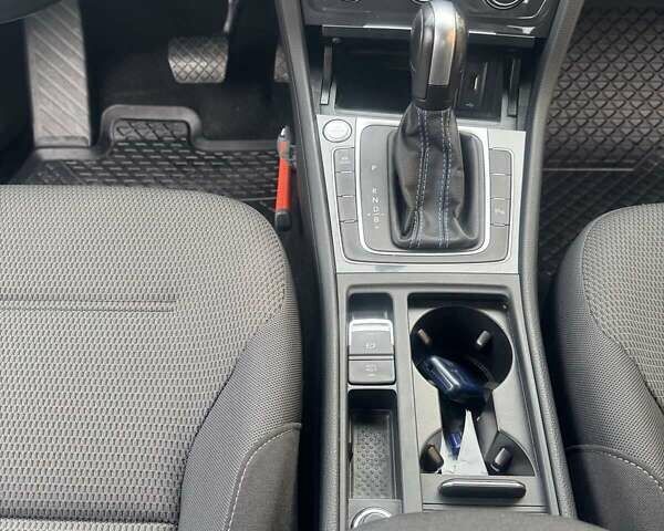 Сірий Фольксваген e-Golf, об'ємом двигуна 0 л та пробігом 67 тис. км за 15400 $, фото 28 на Automoto.ua