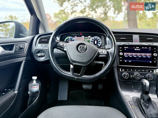 Фольксваген e-Golf 2020 в Кропивницком (Кировограде) на Automoto.ua Серый Фольксваген e-Golf, объемом двигателя 0 л и пробегом 125 тыс. км за 14550 $, фото 40 на Automoto.ua