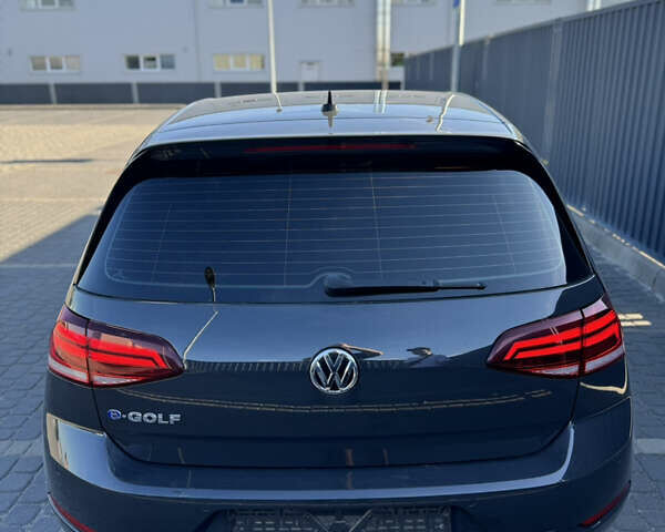 Серый Фольксваген e-Golf, объемом двигателя 0 л и пробегом 77 тыс. км за 13500 $, фото 7 на Automoto.ua