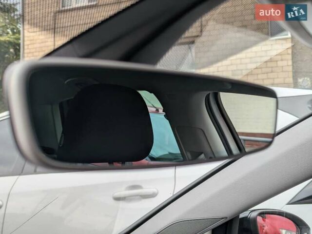 Серый Фольксваген e-Golf, объемом двигателя 0 л и пробегом 29 тыс. км за 14800 $, фото 23 на Automoto.ua