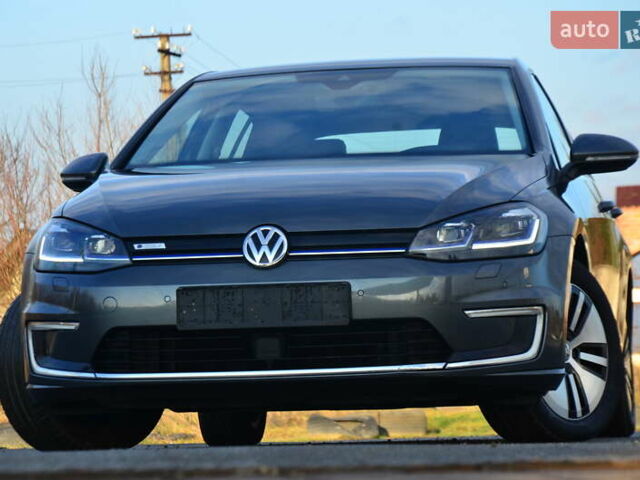 Серый Фольксваген e-Golf, объемом двигателя 0 л и пробегом 91 тыс. км за 13250 $, фото 11 на Automoto.ua