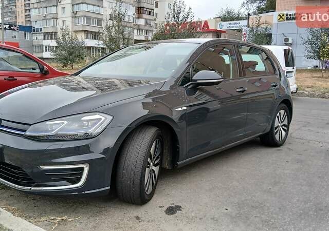 Сірий Фольксваген e-Golf, об'ємом двигуна 0 л та пробігом 29 тис. км за 16000 $, фото 3 на Automoto.ua