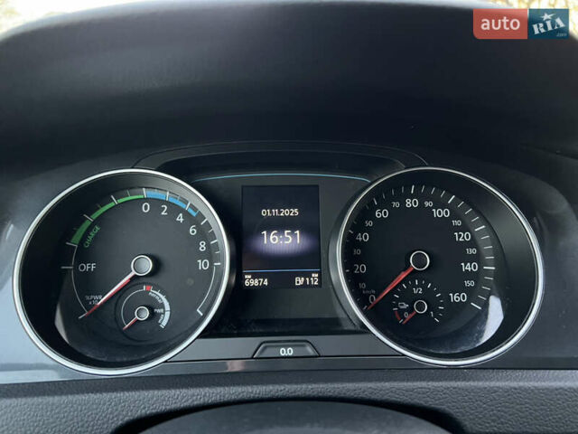 Серый Фольксваген e-Golf, объемом двигателя 0 л и пробегом 69 тыс. км за 12950 $, фото 21 на Automoto.ua