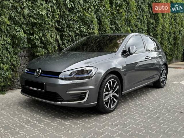 Сірий Фольксваген e-Golf, об'ємом двигуна 0 л та пробігом 49 тис. км за 19200 $, фото 1 на Automoto.ua