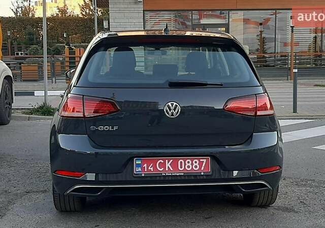 Серый Фольксваген e-Golf, объемом двигателя 0 л и пробегом 140 тыс. км за 12300 $, фото 11 на Automoto.ua