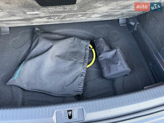 Сірий Фольксваген e-Golf, об'ємом двигуна 0 л та пробігом 51 тис. км за 13499 $, фото 34 на Automoto.ua