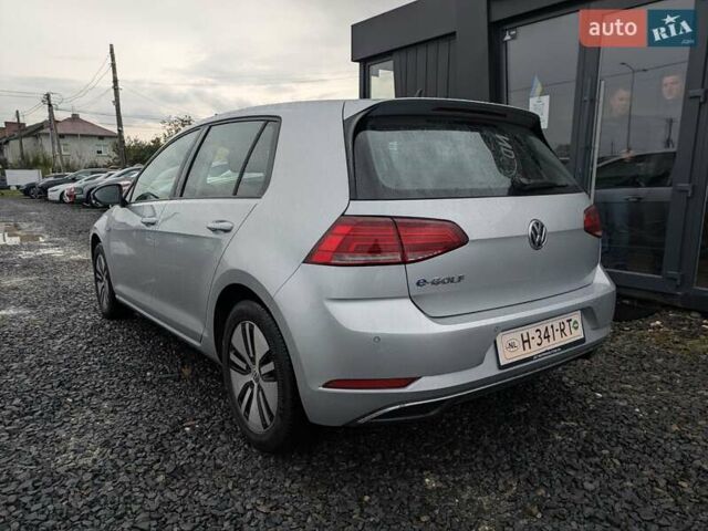 Серый Фольксваген e-Golf, объемом двигателя 0 л и пробегом 77 тыс. км за 14600 $, фото 3 на Automoto.ua