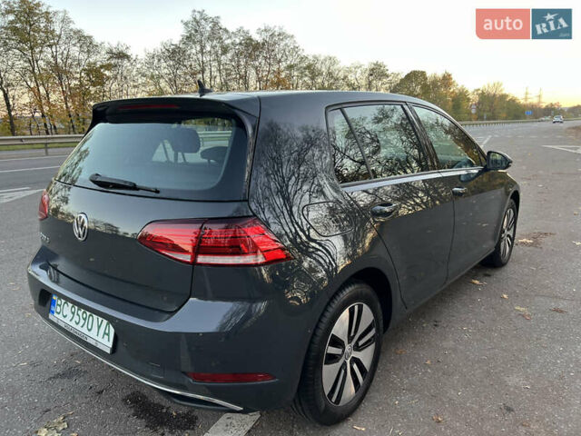 Серый Фольксваген e-Golf, объемом двигателя 0 л и пробегом 69 тыс. км за 12950 $, фото 4 на Automoto.ua