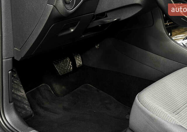 Сірий Фольксваген e-Golf, об'ємом двигуна 0 л та пробігом 64 тис. км за 13500 $, фото 45 на Automoto.ua