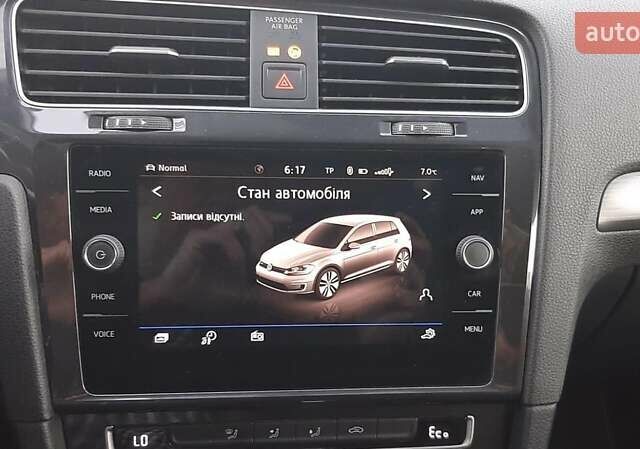 Серый Фольксваген e-Golf, объемом двигателя 0 л и пробегом 140 тыс. км за 12300 $, фото 20 на Automoto.ua