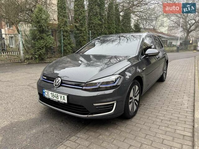 Серый Фольксваген e-Golf, объемом двигателя 0 л и пробегом 40 тыс. км за 15300 $, фото 1 на Automoto.ua