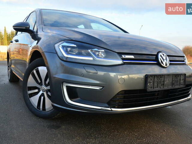 Серый Фольксваген e-Golf, объемом двигателя 0 л и пробегом 91 тыс. км за 13250 $, фото 17 на Automoto.ua