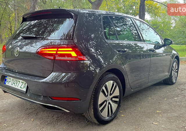 Серый Фольксваген e-Golf, объемом двигателя 0 л и пробегом 59 тыс. км за 15400 $, фото 12 на Automoto.ua