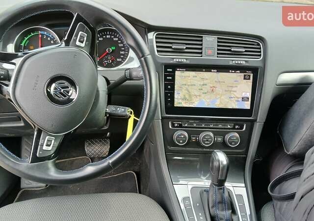 Сірий Фольксваген e-Golf, об'ємом двигуна 0 л та пробігом 29 тис. км за 16000 $, фото 12 на Automoto.ua