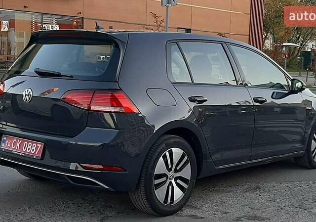 Серый Фольксваген e-Golf, объемом двигателя 0 л и пробегом 140 тыс. км за 12300 $, фото 6 на Automoto.ua