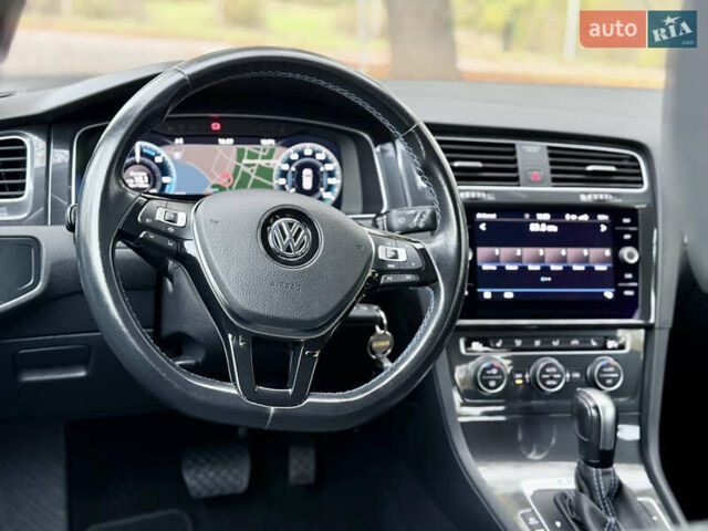 Фольксваген e-Golf 2020 в Кропивницком (Кировограде) на Automoto.ua Серый Фольксваген e-Golf, объемом двигателя 0 л и пробегом 125 тыс. км за 14550 $, фото 34 на Automoto.ua