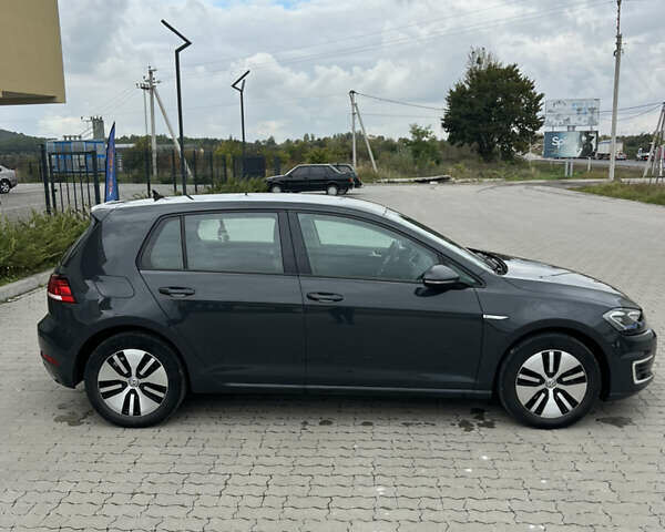 Серый Фольксваген e-Golf, объемом двигателя 0 л и пробегом 45 тыс. км за 14800 $, фото 1 на Automoto.ua