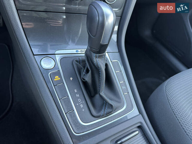 Сірий Фольксваген e-Golf, об'ємом двигуна 0 л та пробігом 51 тис. км за 13499 $, фото 63 на Automoto.ua