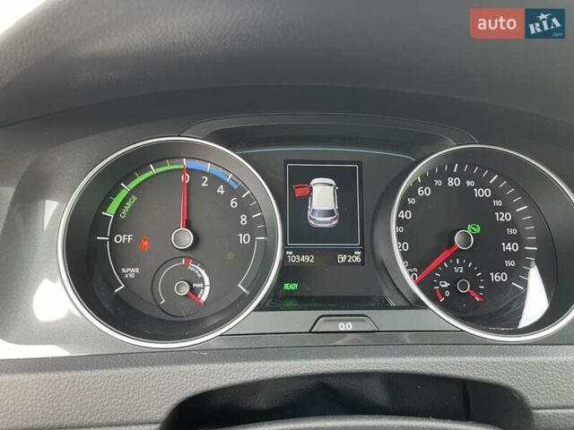 Серый Фольксваген e-Golf, объемом двигателя 0 л и пробегом 103 тыс. км за 13300 $, фото 22 на Automoto.ua
