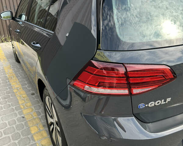 Сірий Фольксваген e-Golf, об'ємом двигуна 0 л та пробігом 50 тис. км за 14700 $, фото 31 на Automoto.ua