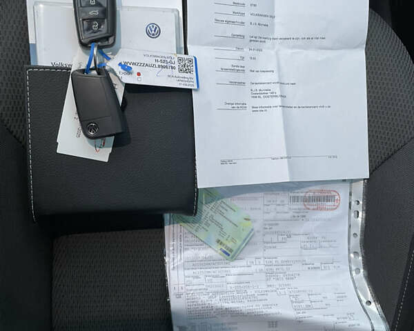 Серый Фольксваген e-Golf, объемом двигателя 0 л и пробегом 91 тыс. км за 13500 $, фото 28 на Automoto.ua