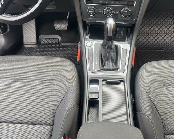 Сірий Фольксваген e-Golf, об'ємом двигуна 0 л та пробігом 67 тис. км за 15400 $, фото 29 на Automoto.ua