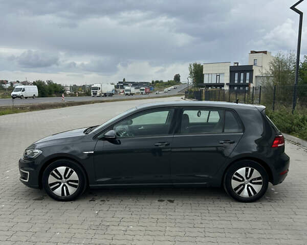 Серый Фольксваген e-Golf, объемом двигателя 0 л и пробегом 45 тыс. км за 14800 $, фото 3 на Automoto.ua