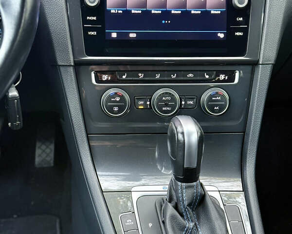 Фольксваген e-Golf 2020 в Кропивницком (Кировограде) на Automoto.ua Серый Фольксваген e-Golf, объемом двигателя 0 л и пробегом 125 тыс. км за 14550 $, фото 37 на Automoto.ua
