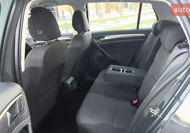 Серый Фольксваген e-Golf, объемом двигателя 0 л и пробегом 140 тыс. км за 12300 $, фото 15 на Automoto.ua
