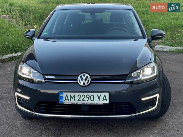 Серый Фольксваген e-Golf, объемом двигателя 0 л и пробегом 62 тыс. км за 14300 $, фото 1 на Automoto.ua