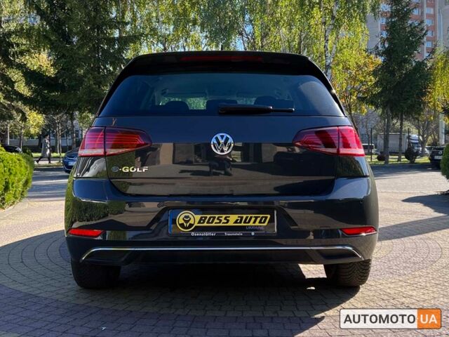 Серый Фольксваген e-Golf, объемом двигателя 36 л и пробегом 106 тыс. км за 15700 $, фото 5 на Automoto.ua