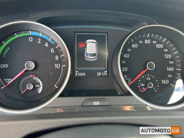 Серый Фольксваген e-Golf, объемом двигателя 36 л и пробегом 80 тыс. км за 15600 $, фото 9 на Automoto.ua