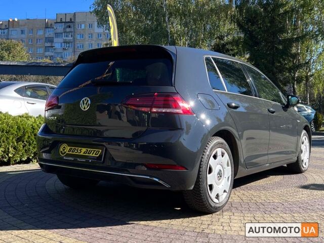 Серый Фольксваген e-Golf, объемом двигателя 36 л и пробегом 106 тыс. км за 15700 $, фото 6 на Automoto.ua