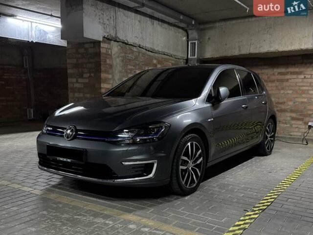Сірий Фольксваген e-Golf, об'ємом двигуна 0 л та пробігом 49 тис. км за 19200 $, фото 5 на Automoto.ua