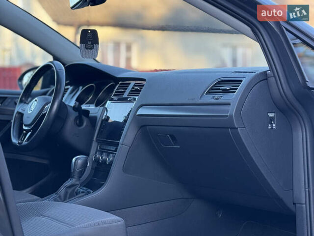 Сірий Фольксваген e-Golf, об'ємом двигуна 0 л та пробігом 51 тис. км за 13499 $, фото 54 на Automoto.ua