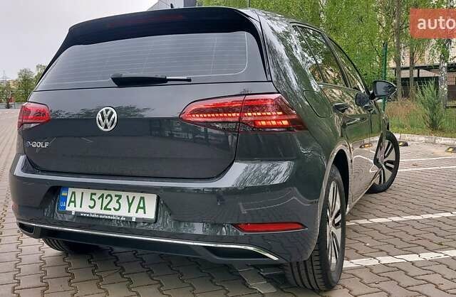 Серый Фольксваген e-Golf, объемом двигателя 0 л и пробегом 95 тыс. км за 14500 $, фото 7 на Automoto.ua