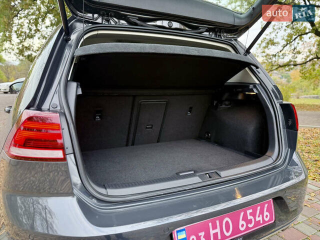 Фольксваген e-Golf 2020 в Кропивницком (Кировограде) на Automoto.ua Серый Фольксваген e-Golf, объемом двигателя 0 л и пробегом 125 тыс. км за 14550 $, фото 19 на Automoto.ua