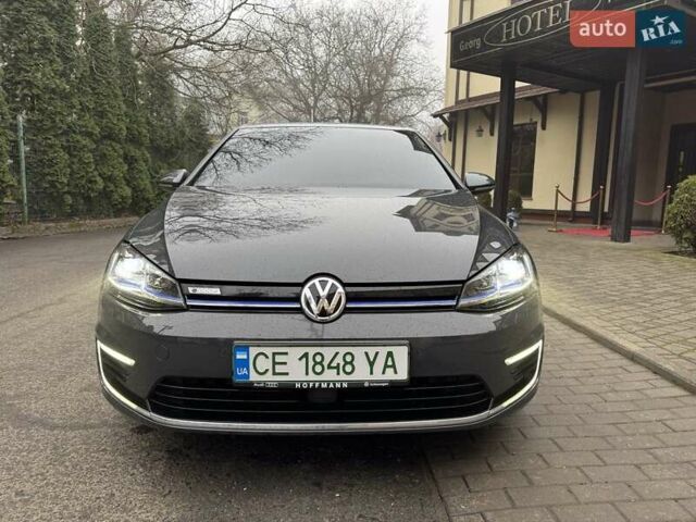Серый Фольксваген e-Golf, объемом двигателя 0 л и пробегом 40 тыс. км за 15300 $, фото 24 на Automoto.ua