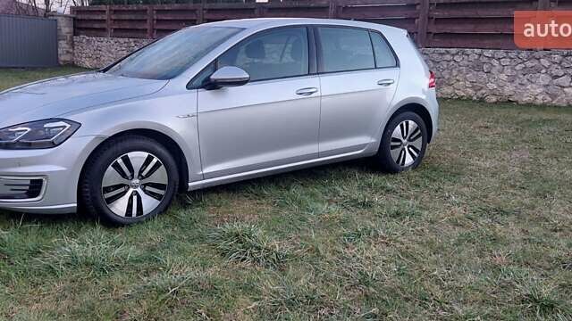Серый Фольксваген e-Golf, объемом двигателя 0 л и пробегом 24 тыс. км за 16799 $, фото 28 на Automoto.ua