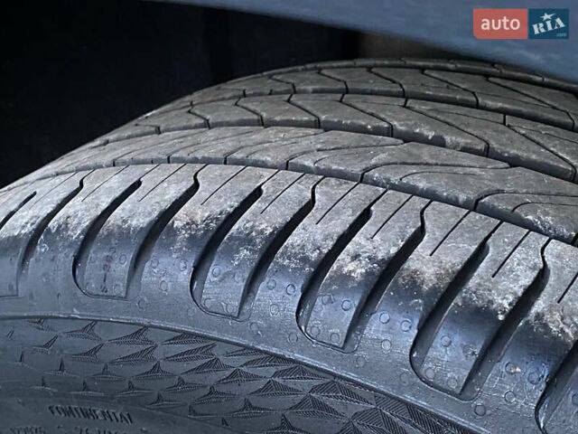 Серый Фольксваген e-Golf, объемом двигателя 0 л и пробегом 157 тыс. км за 12499 $, фото 18 на Automoto.ua