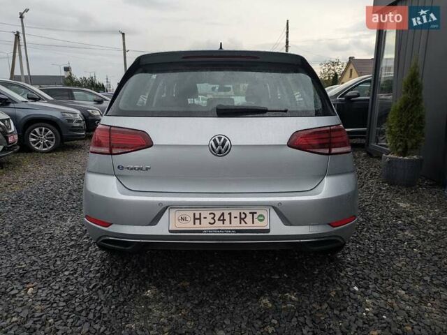 Серый Фольксваген e-Golf, объемом двигателя 0 л и пробегом 77 тыс. км за 14600 $, фото 6 на Automoto.ua