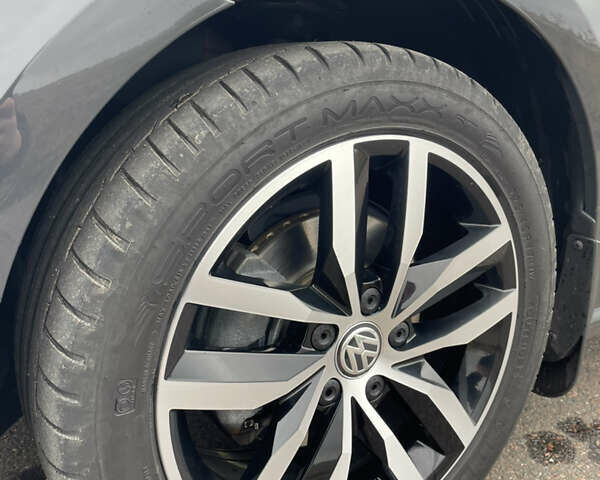 Сірий Фольксваген e-Golf, об'ємом двигуна 0 л та пробігом 40 тис. км за 16500 $, фото 10 на Automoto.ua