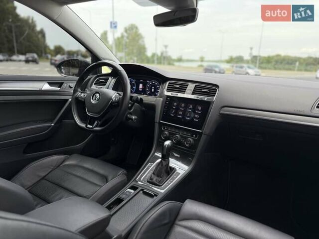 Сірий Фольксваген e-Golf, об'ємом двигуна 0 л та пробігом 49 тис. км за 19200 $, фото 3 на Automoto.ua