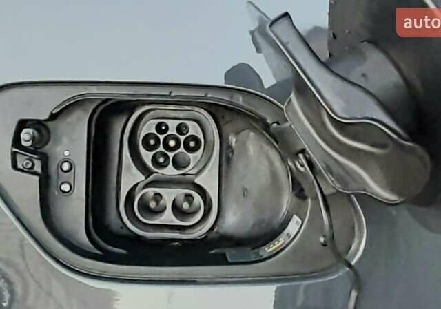 Серый Фольксваген e-Golf, объемом двигателя 0 л и пробегом 140 тыс. км за 12300 $, фото 23 на Automoto.ua