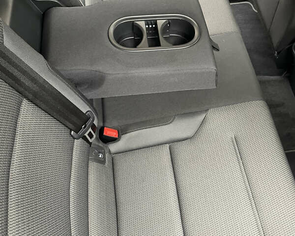 Сірий Фольксваген e-Golf, об'ємом двигуна 0 л та пробігом 40 тис. км за 16500 $, фото 29 на Automoto.ua