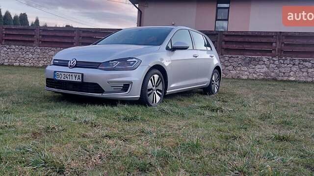 Серый Фольксваген e-Golf, объемом двигателя 0 л и пробегом 24 тыс. км за 16799 $, фото 30 на Automoto.ua