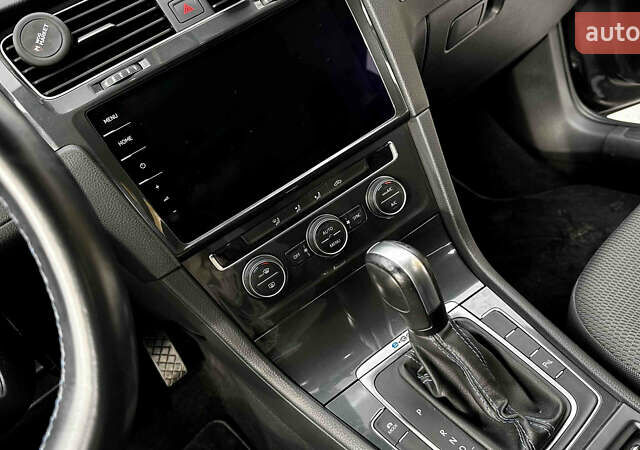 Сірий Фольксваген e-Golf, об'ємом двигуна 0 л та пробігом 64 тис. км за 13500 $, фото 37 на Automoto.ua