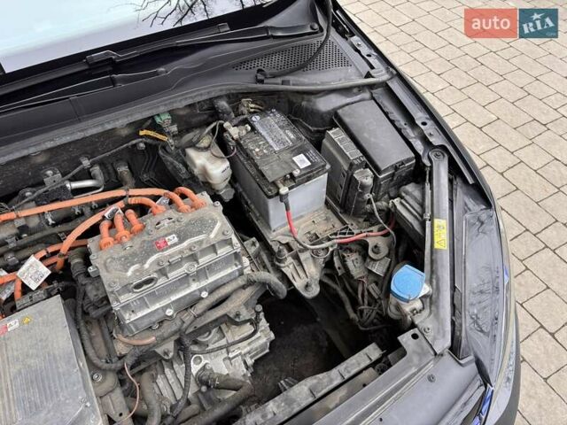 Серый Фольксваген e-Golf, объемом двигателя 0 л и пробегом 60 тыс. км за 16900 $, фото 82 на Automoto.ua