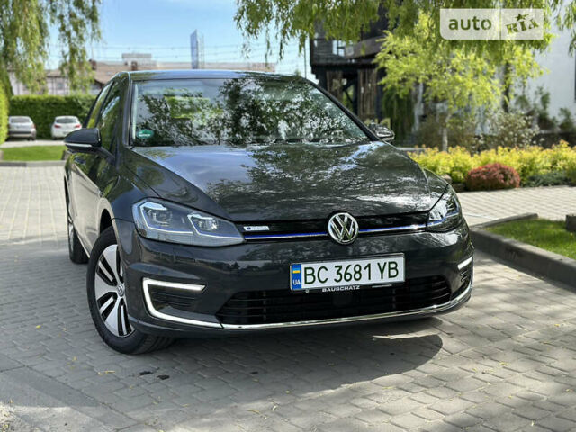 Серый Фольксваген e-Golf, объемом двигателя 0 л и пробегом 45 тыс. км за 15800 $, фото 1 на Automoto.ua