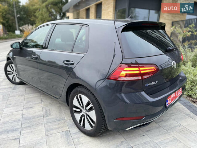 Серый Фольксваген e-Golf, объемом двигателя 0 л и пробегом 91 тыс. км за 13500 $, фото 8 на Automoto.ua
